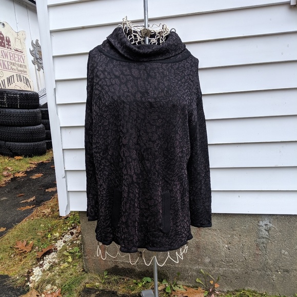 Ellen Tracy sparkle leopard print turtleneck - Picture 2 of 6